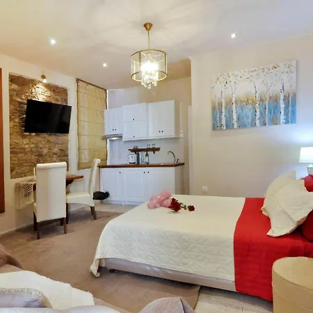 Venetian Mitropolis New *