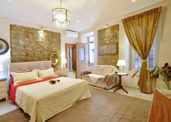 Venetian Mitropolis New